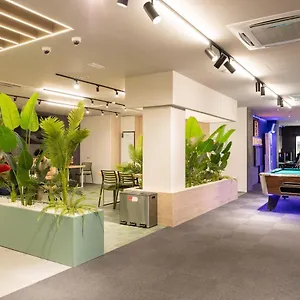 Futurotel Malagueta فندق-كبسولة مالقة