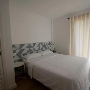 https://apartamentos-es-salobrar.balearic-islands.net