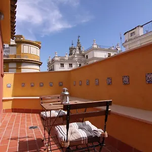 https://living-sevilla-apartments-catedral.es-andalucia.com